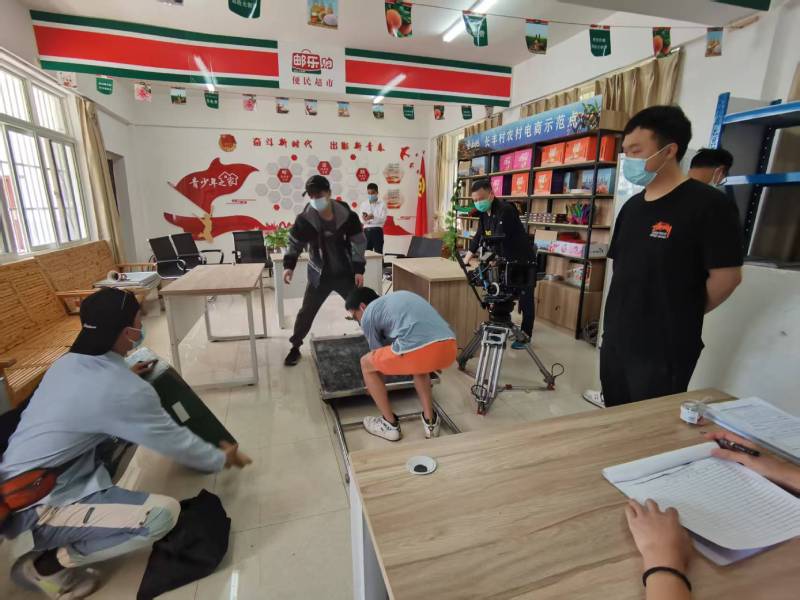 临河区广告片拍摄公司：极简主义践行者，少即是多的视觉哲学