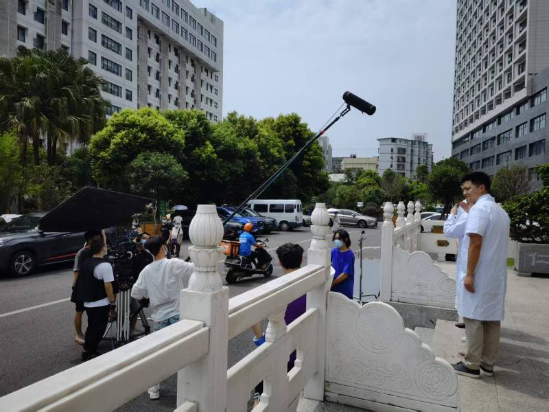 临河区广告片拍摄公司低成本实现高规格制作的诀窍
